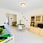 Modern And Spacious In بيبيوني