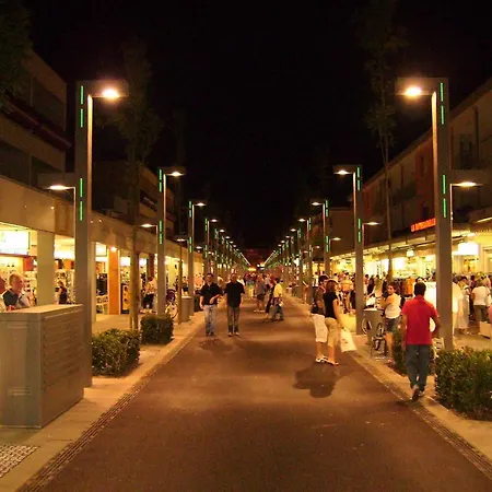 アパート Modern And Spacious In ビビオーネ