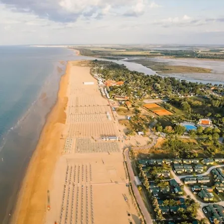 Modern And Spacious In Bibione