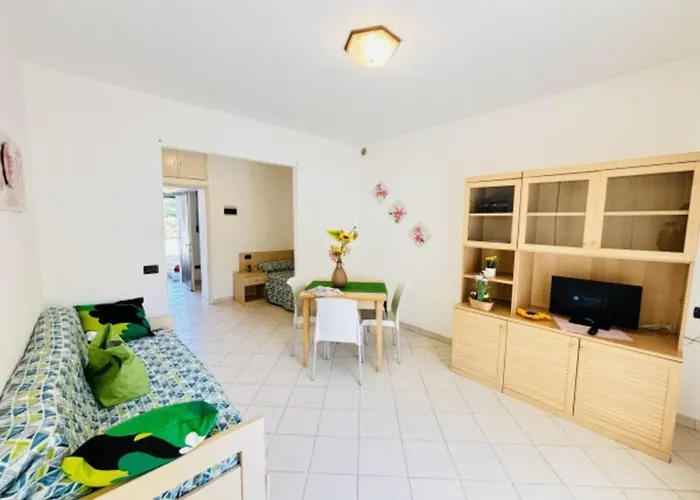 Modern And Spacious In بيبيوني